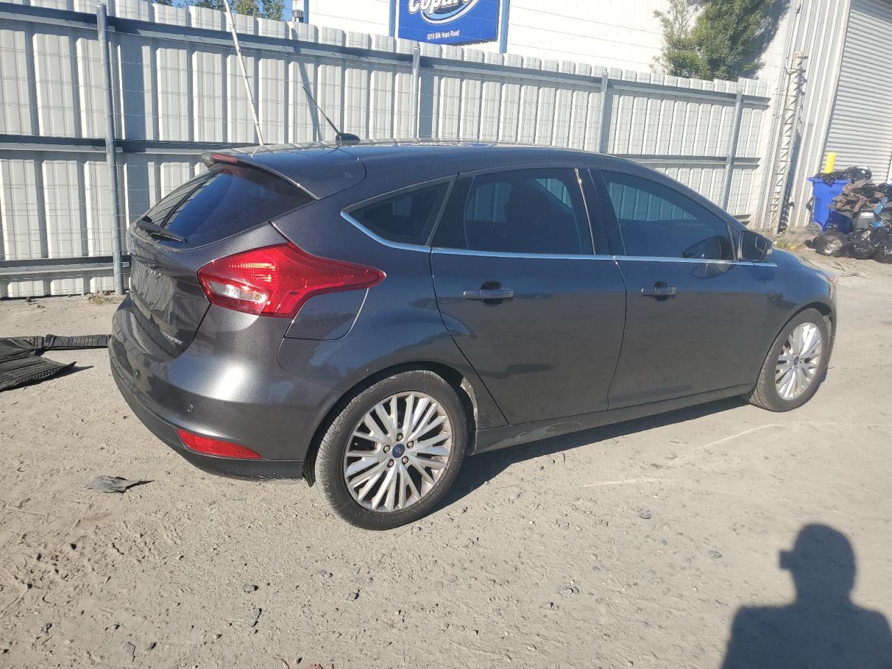 VIN 1FADP3N2XHL261967 2017 FORD FOCUS no.3