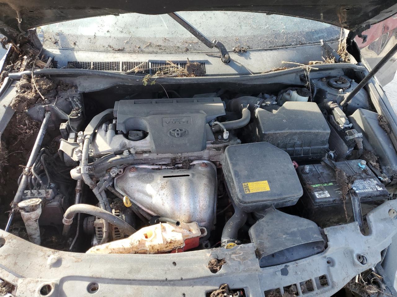 2012 Toyota Camry - Image 13