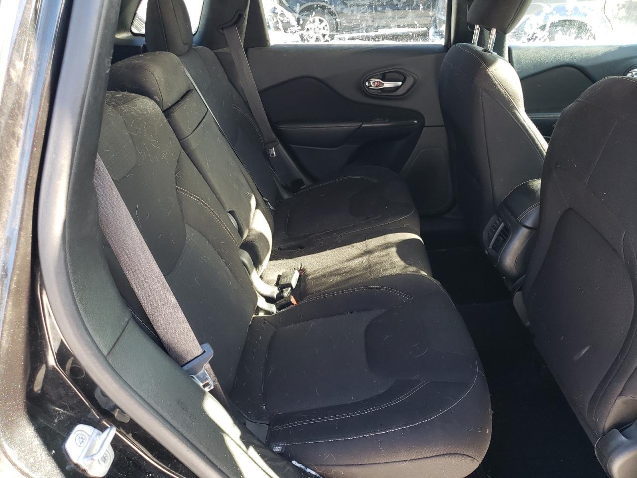 2016 Jeep Grand Cherokee - Image 10