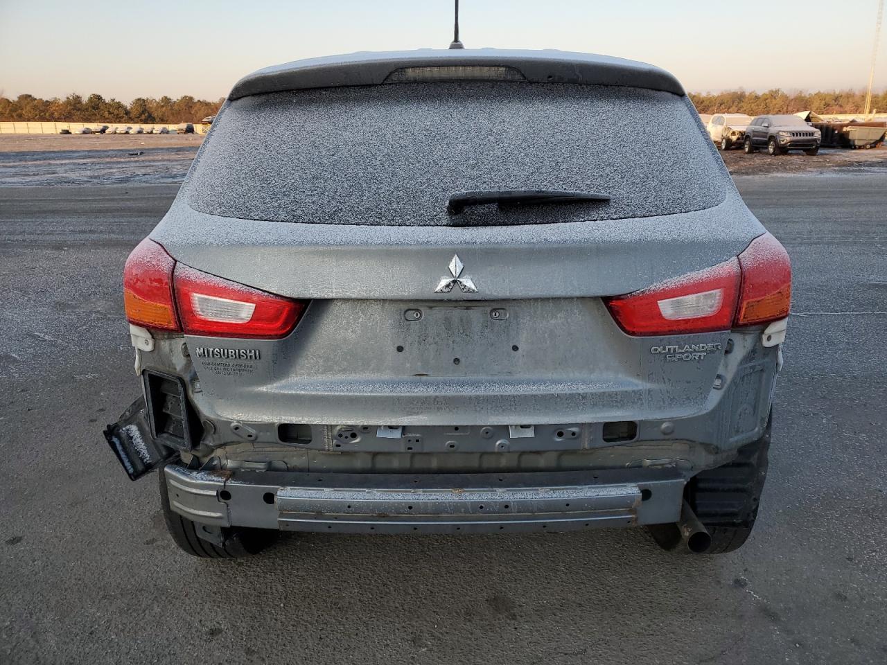 2014 Mitsubishi Outlander - Image 6