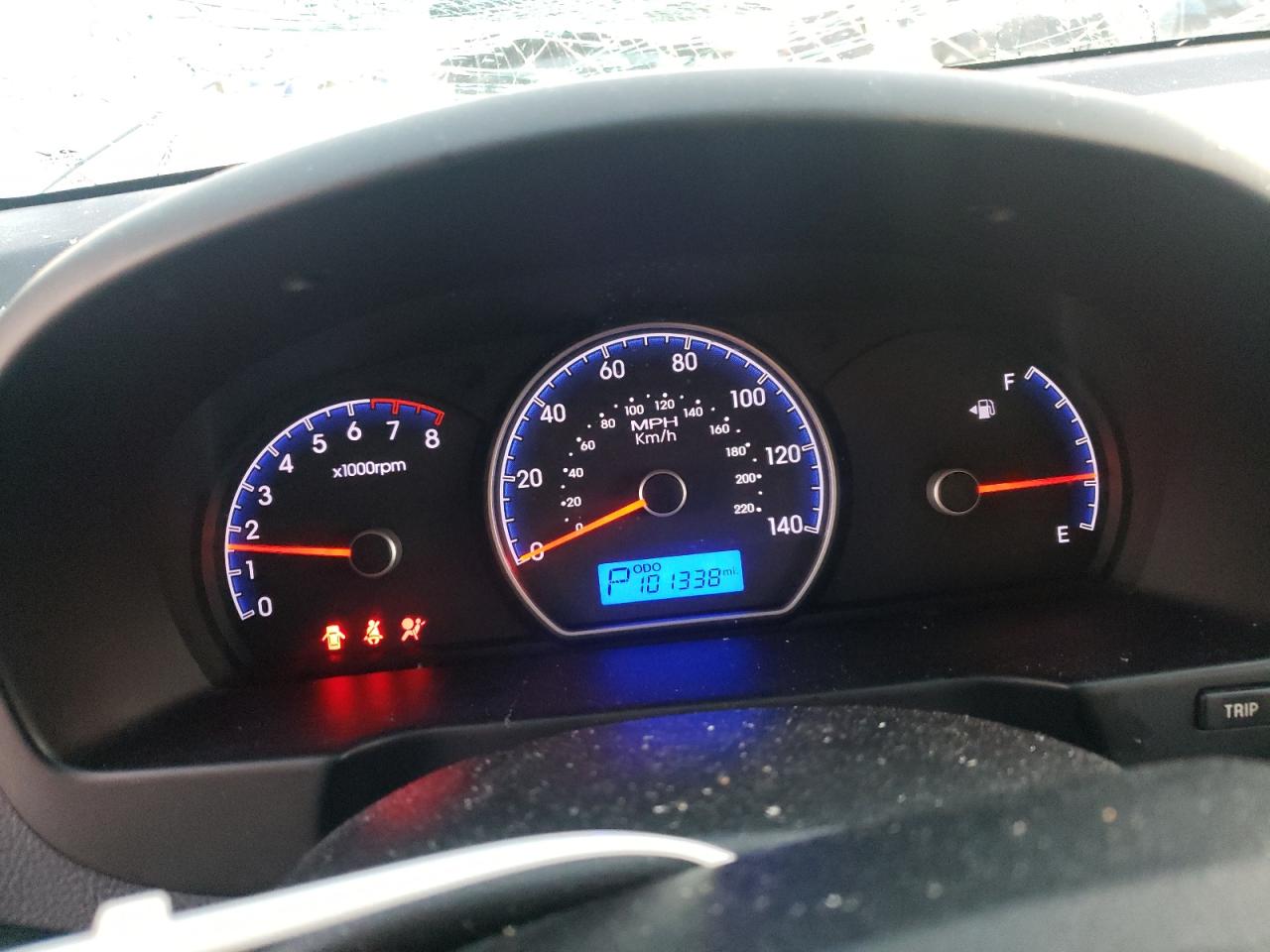 2010 Hyundai Elantra - Image 9