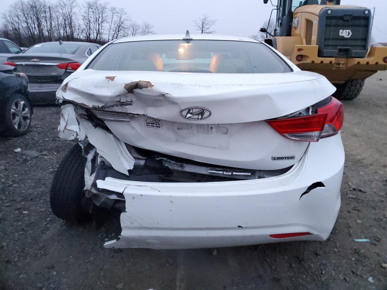2012 Hyundai Elantra - Image 6