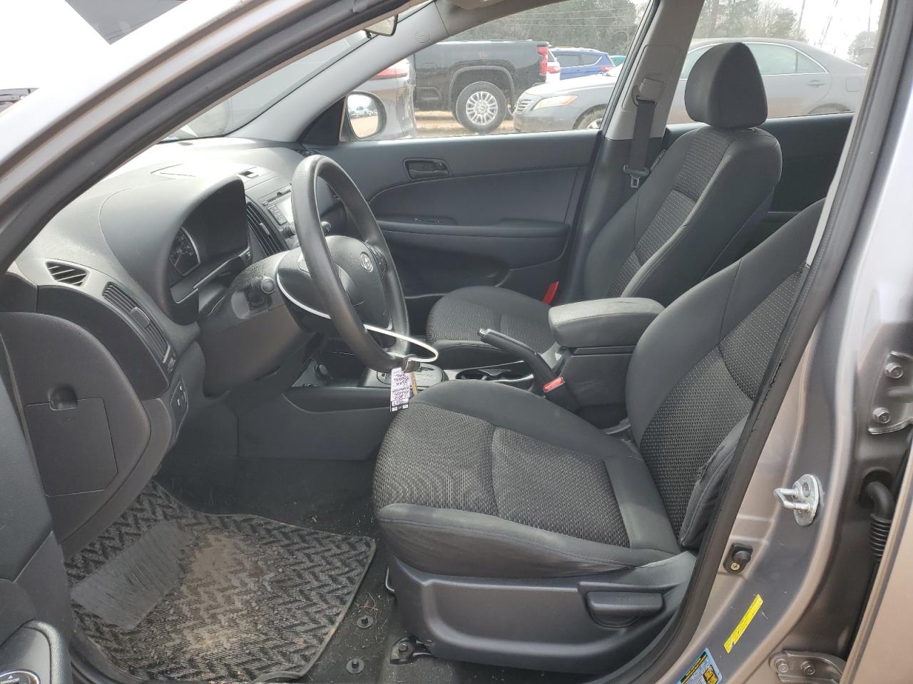 2012 Hyundai Elantra - Image 7