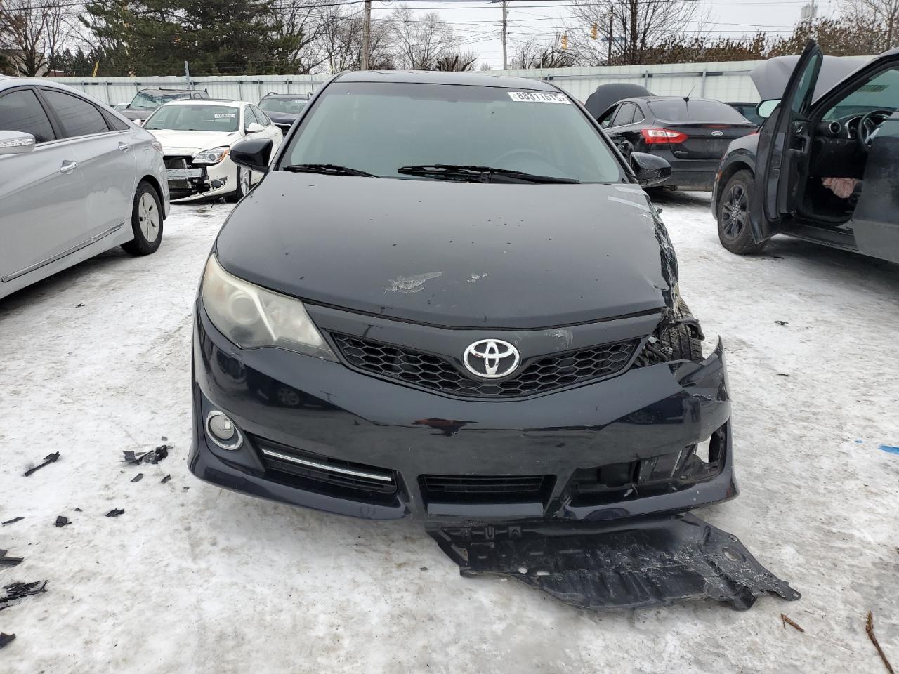 2012 Toyota Camry - Image 5