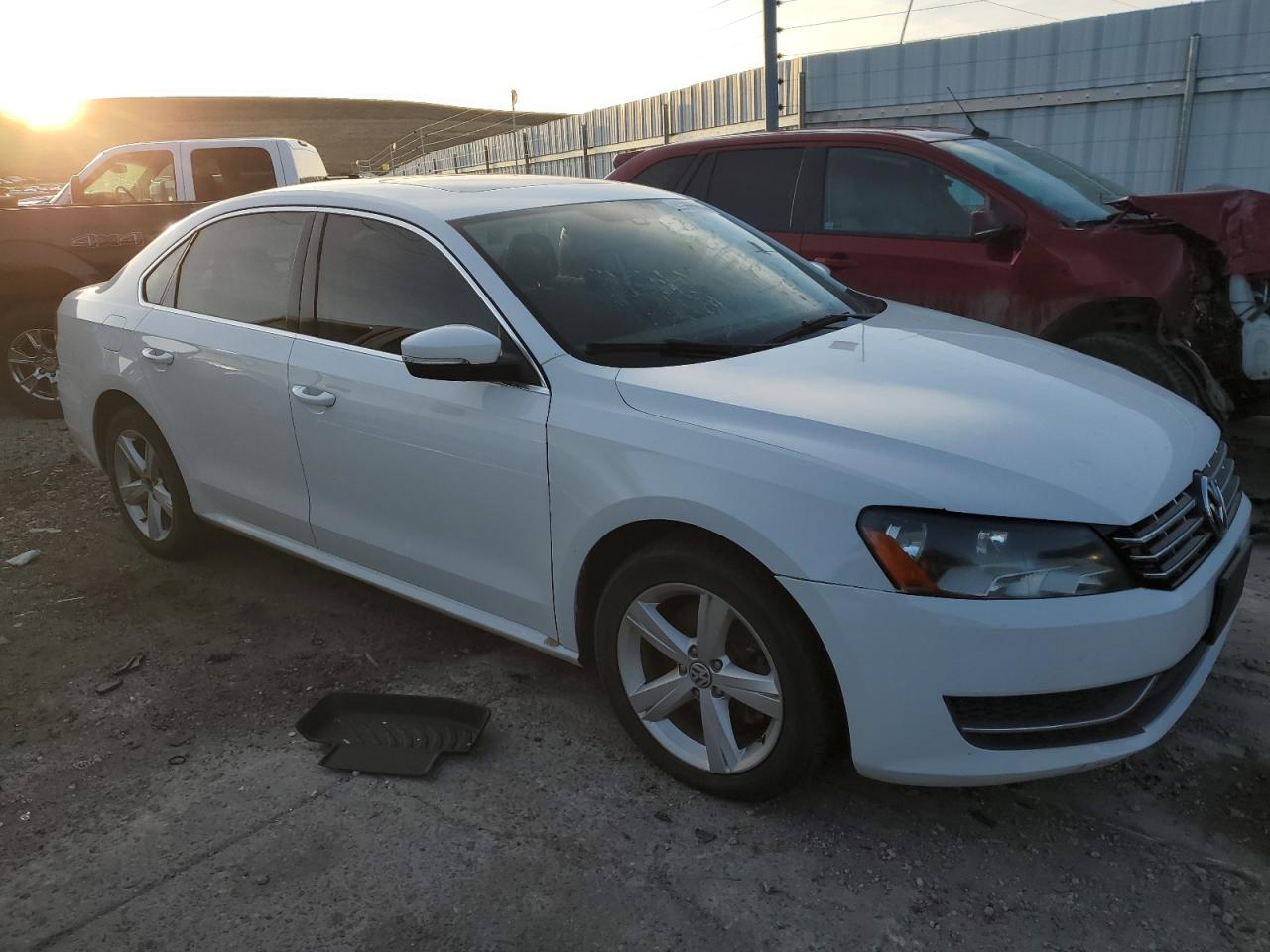 VIN 1VWBN7A34DC038991 2013 VOLKSWAGEN PASSAT no.4