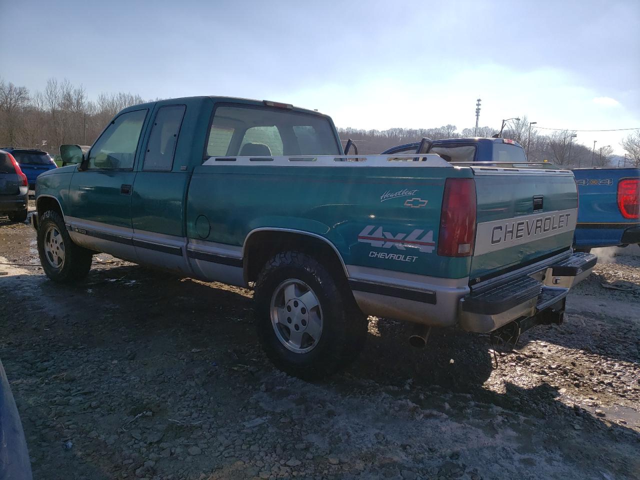 1994 Chevrolet GMT-400 - Image 2