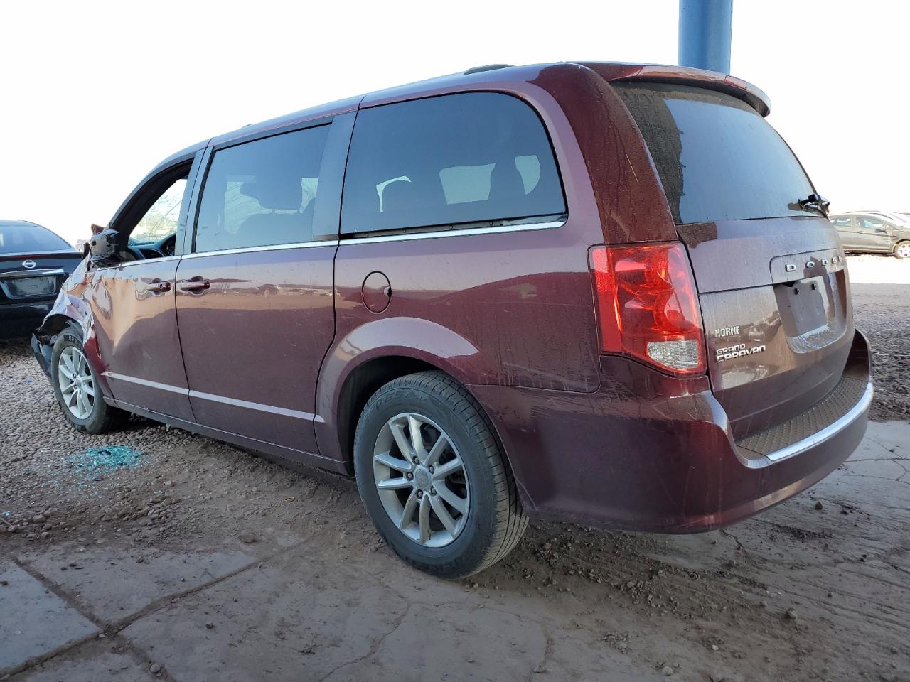 2019 Dodge Caravan - Image 2