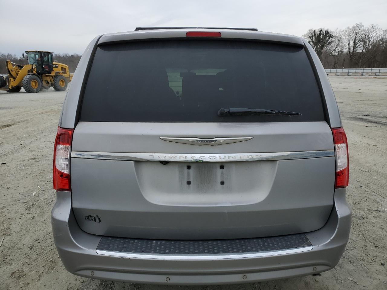 2013 Chrysler Town & Country - Image 6