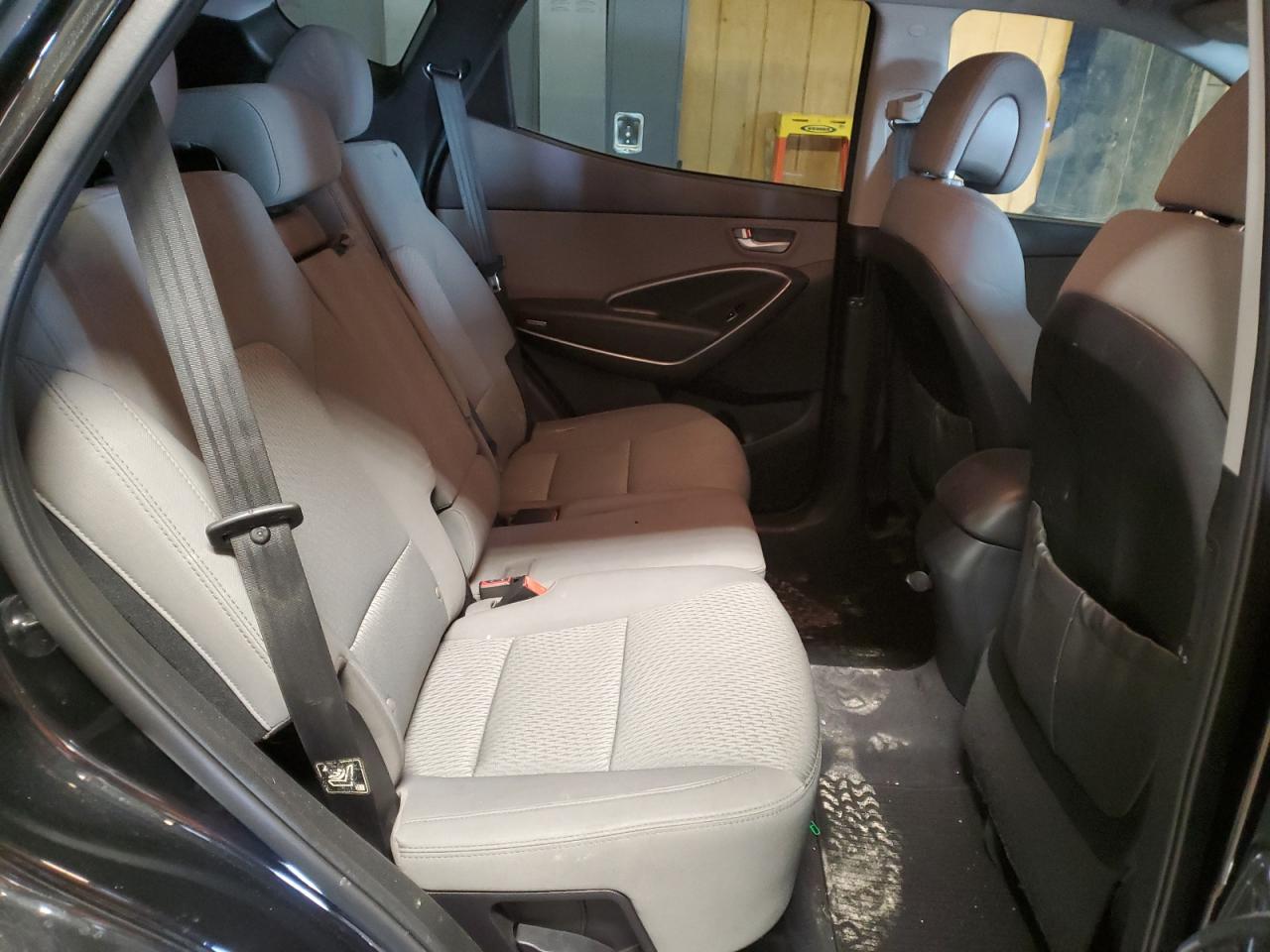 2018 Hyundai Santa Fe - Image 11