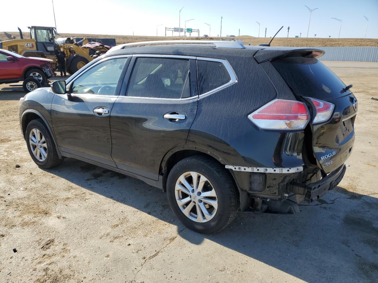 2016 Nissan Rogue - Image 2