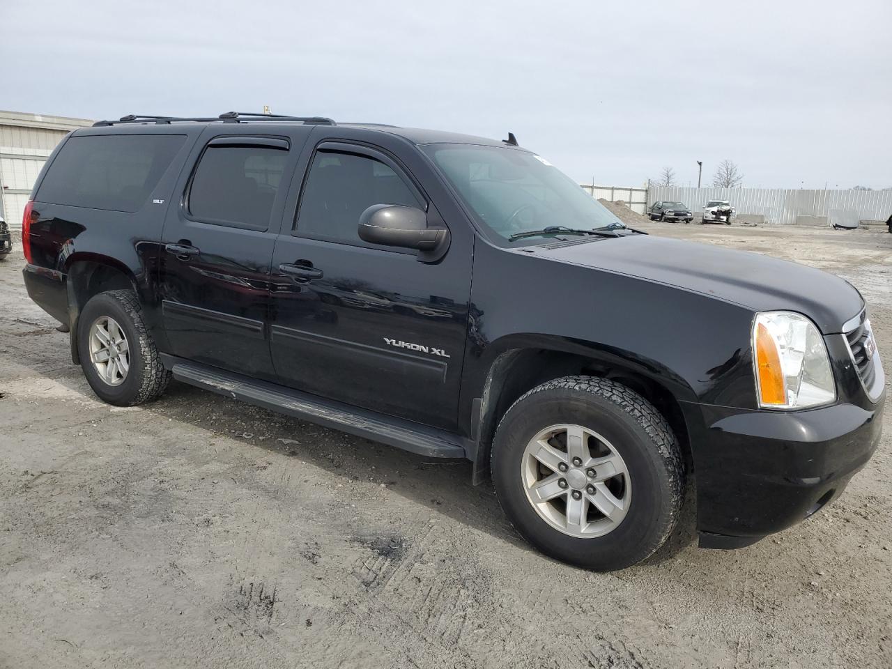 2014 GMC Yukon - Image 4