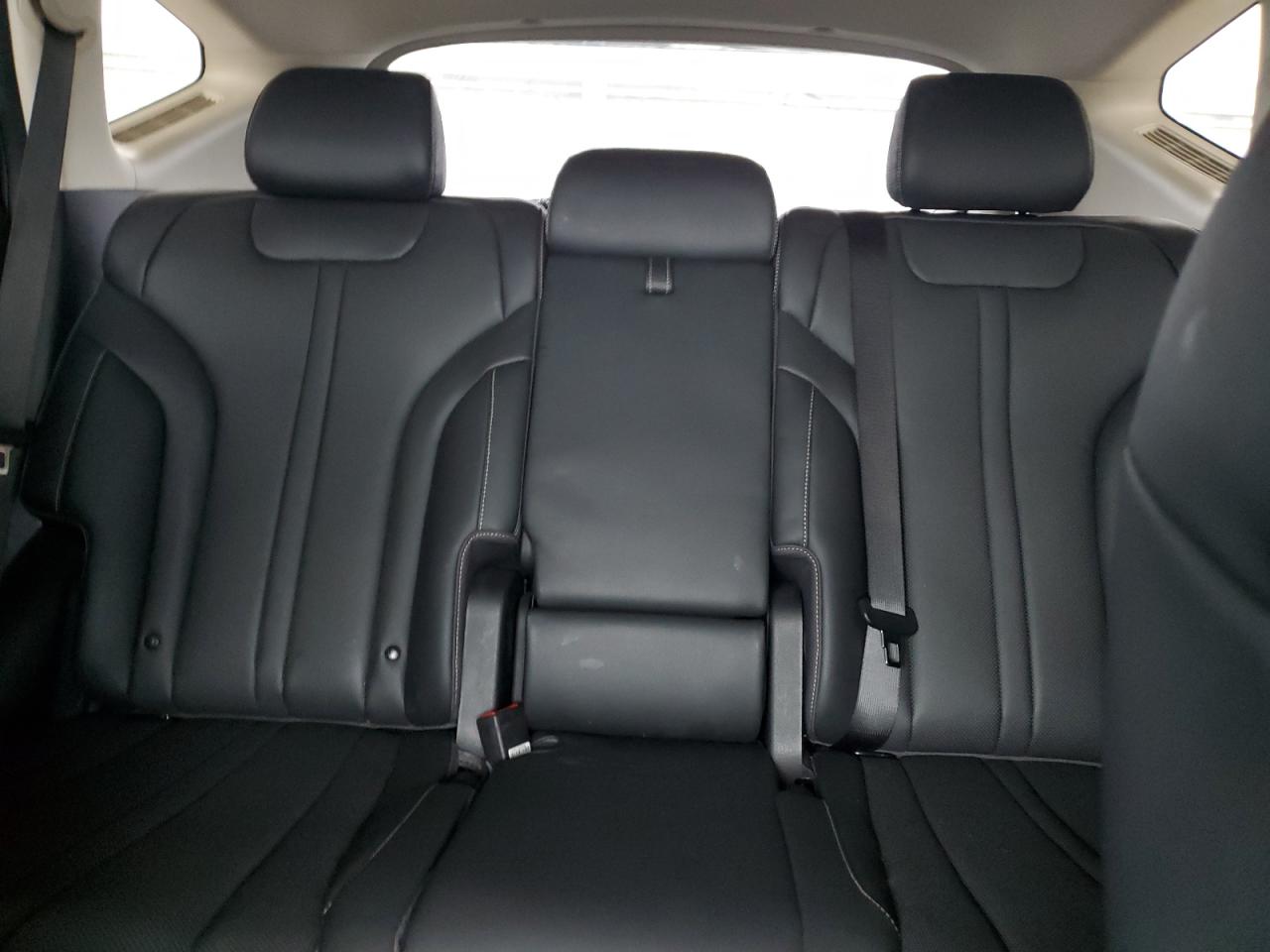 2023 Genesis GV80 - Image 10