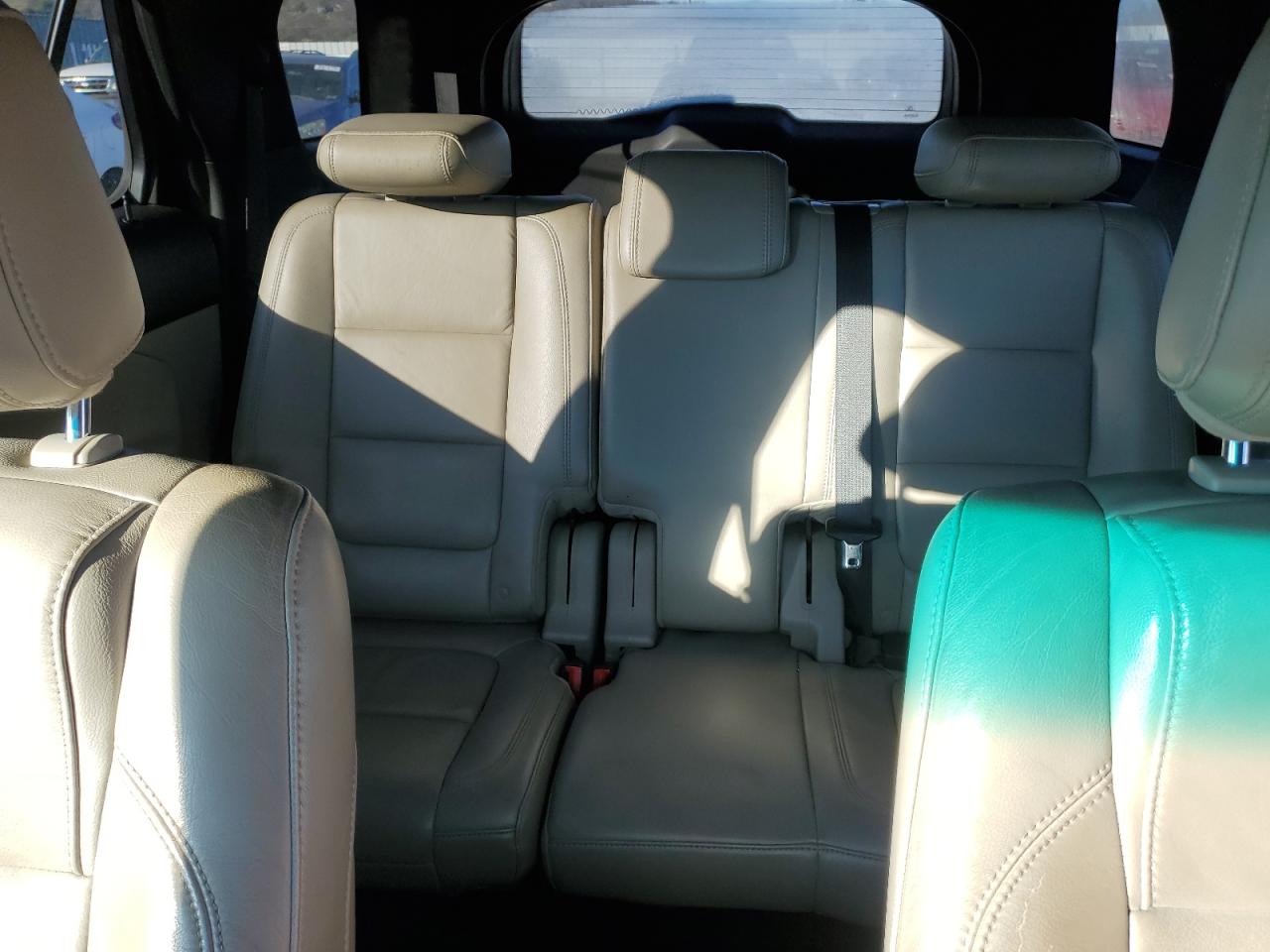 2011 Ford Explorer - Image 10