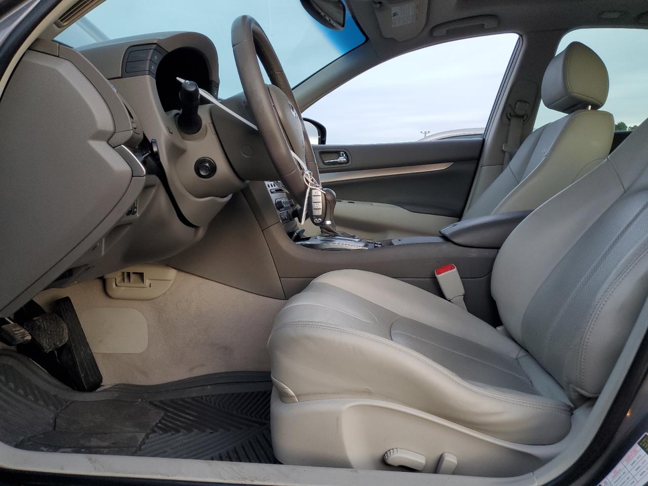 2012 Infiniti G - Image 7