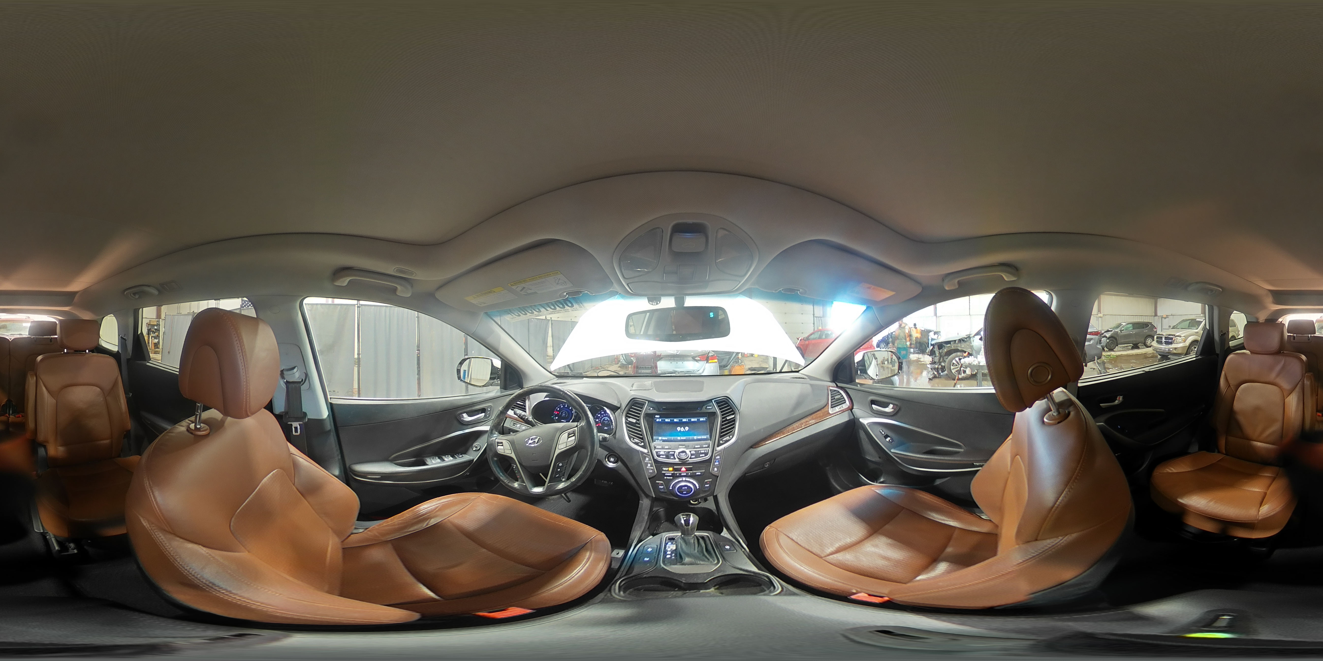 2014 Hyundai Santa Fe - Image 15