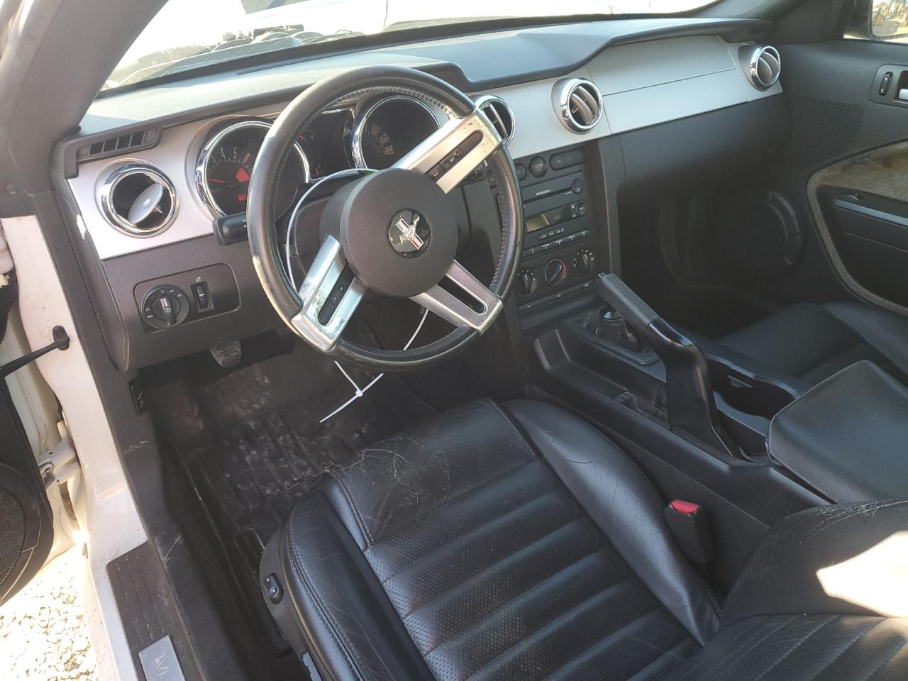 2006 Ford Mustang - Image 8