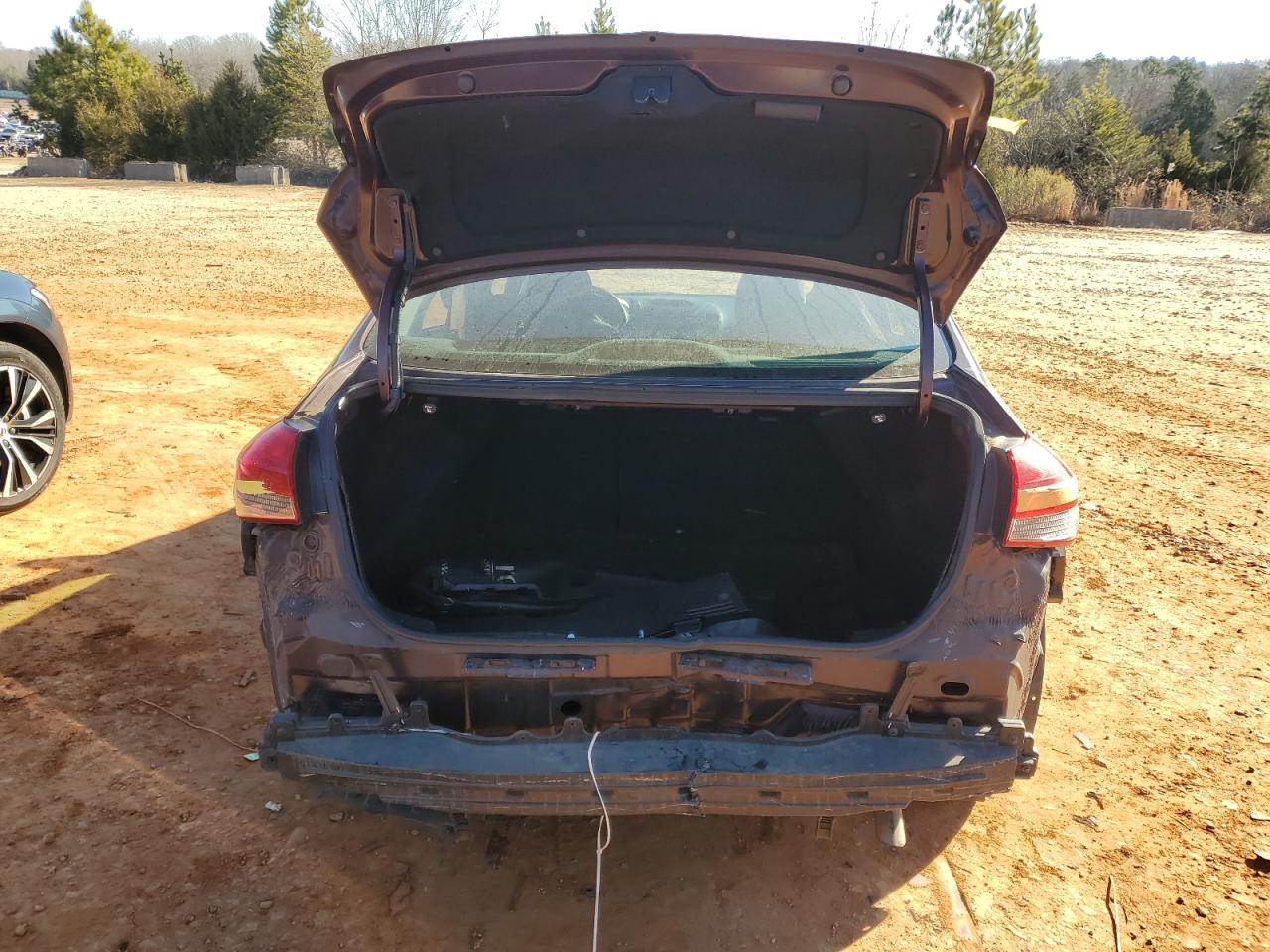 2017 Kia Forte - Image 6