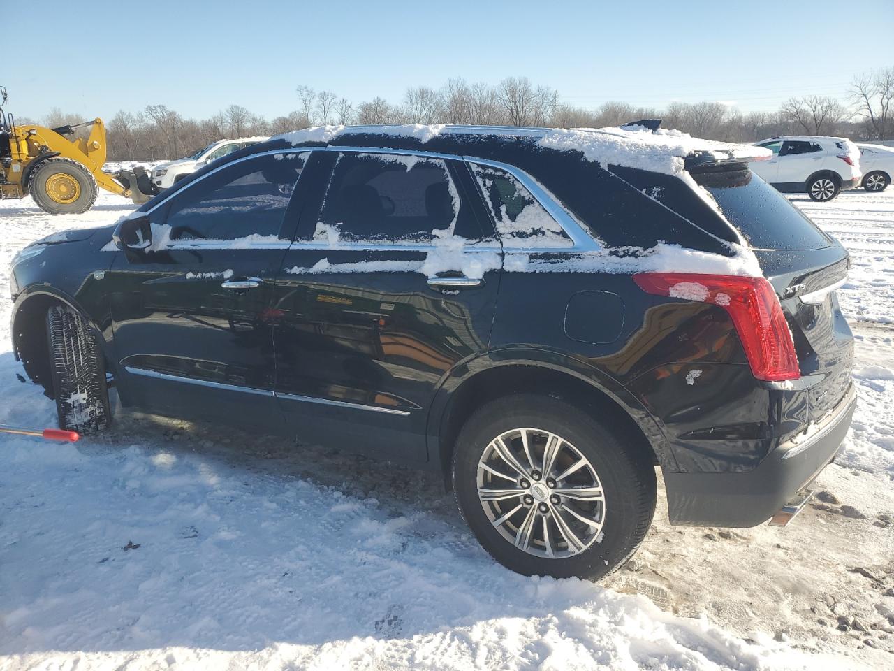 2017 Cadillac XT5 - Image 2