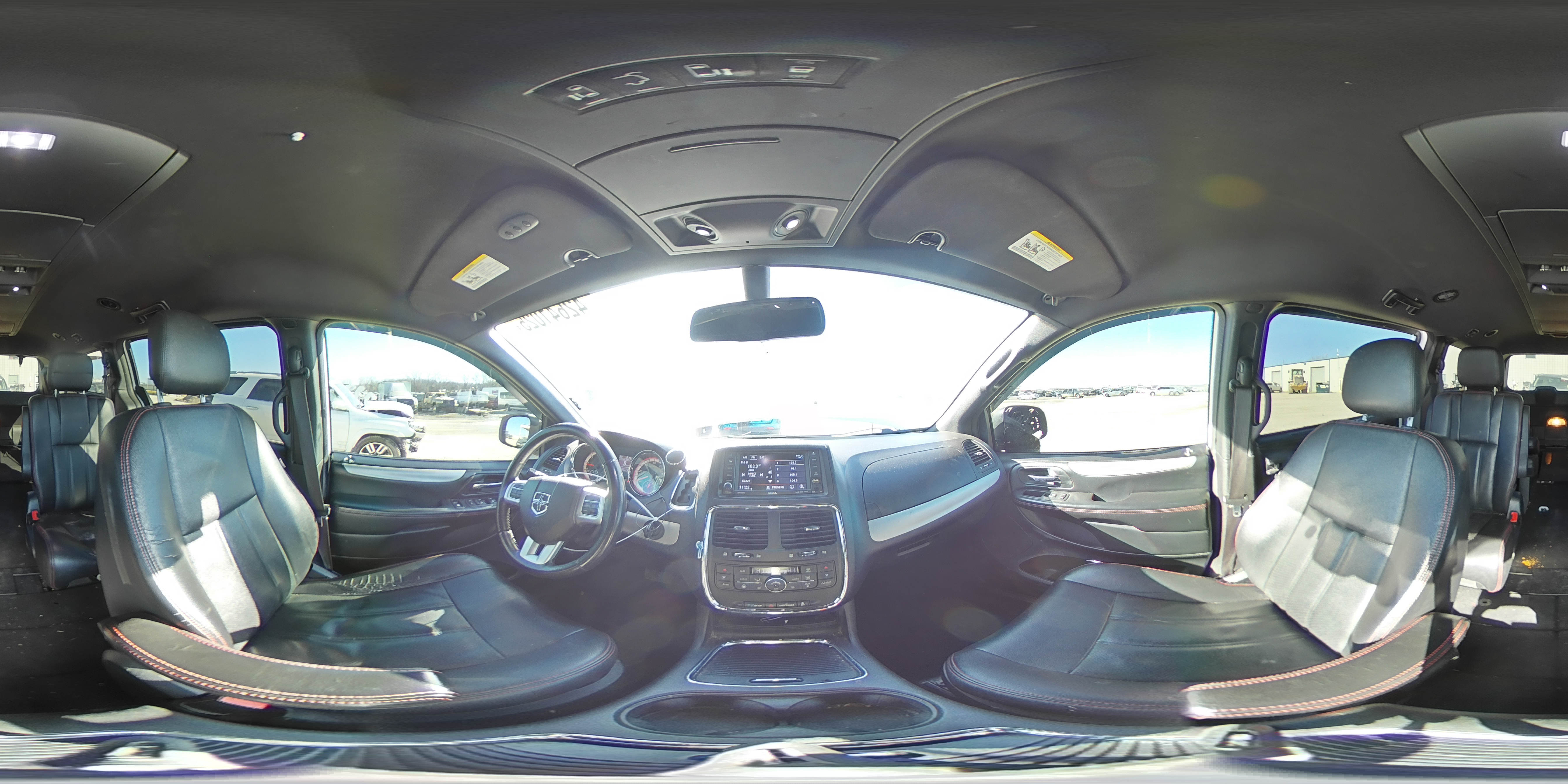 2018 Dodge Caravan - Image 13