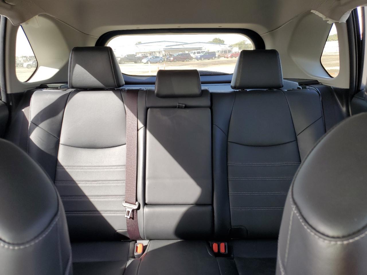 2019 Toyota RAV 4 - Image 10