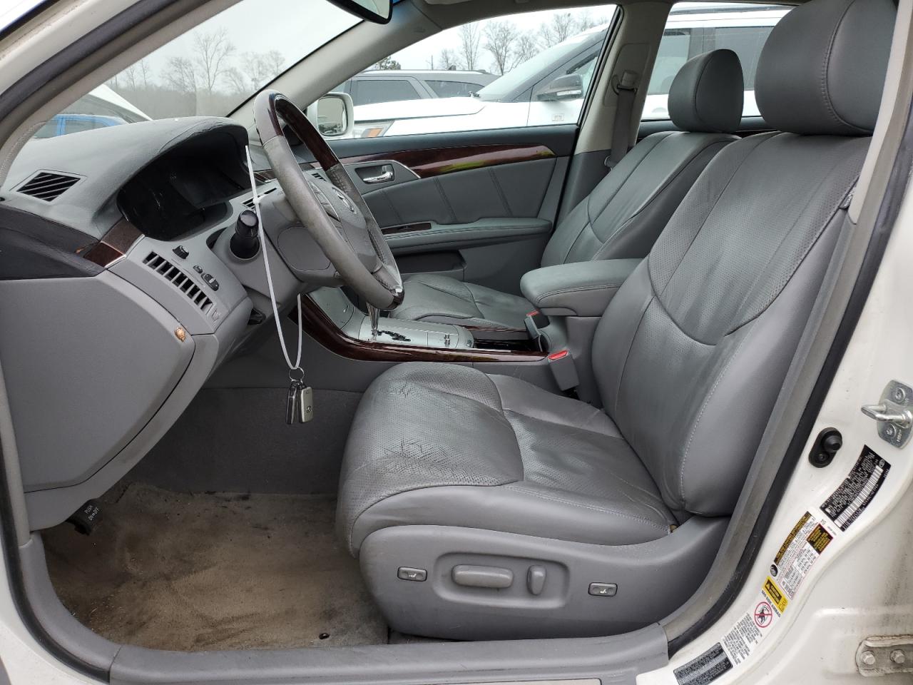 2008 Toyota Avalon - Image 7