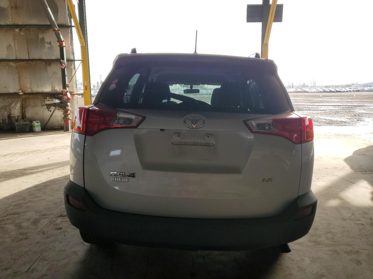 2015 Toyota RAV 4 - Image 6