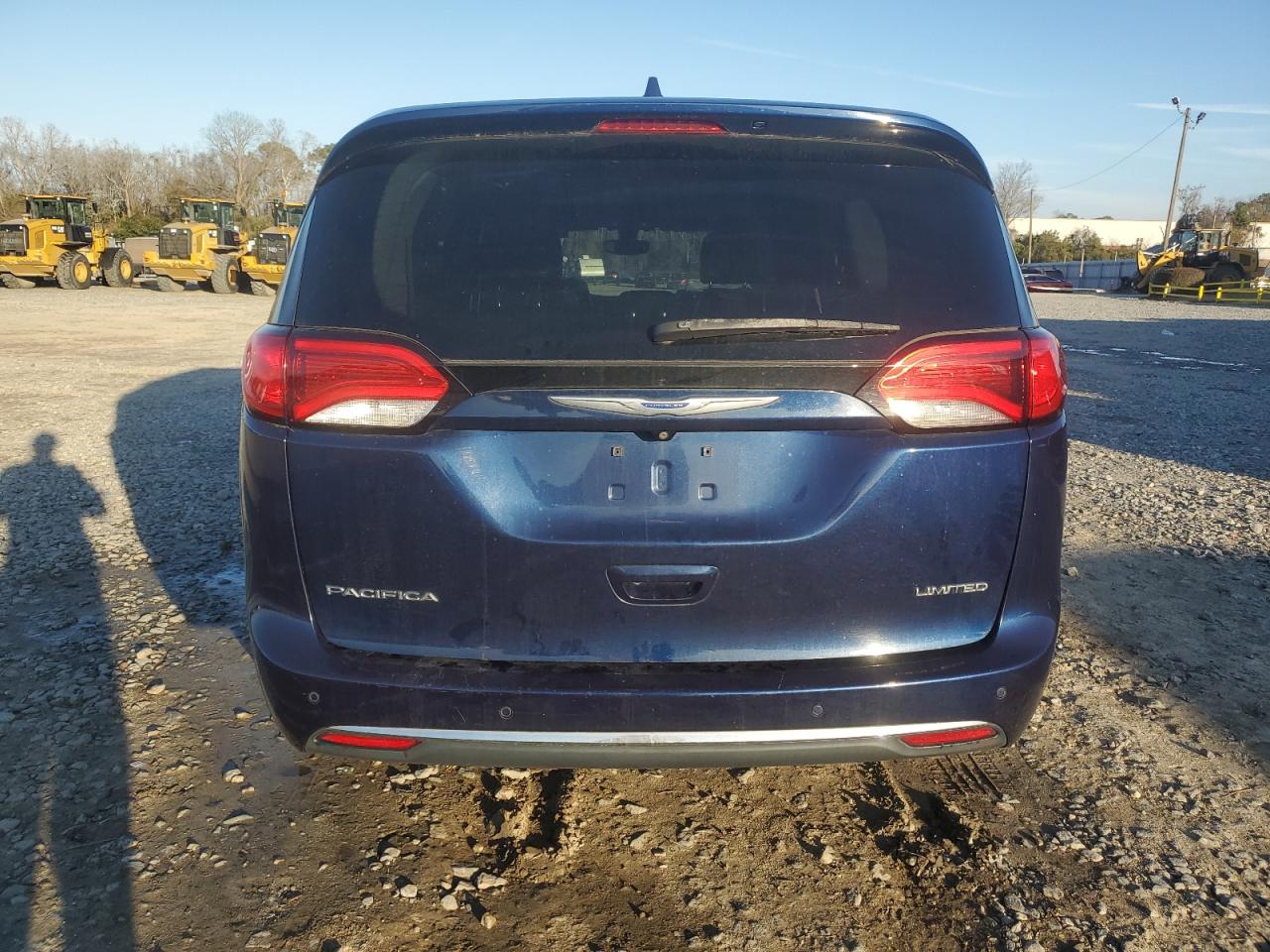 2018 Chrysler Pacifica - Image 6