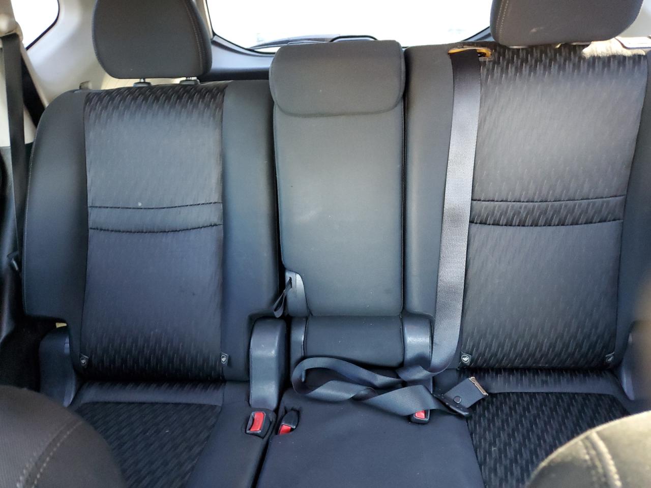 2018 Nissan Rogue - Image 10