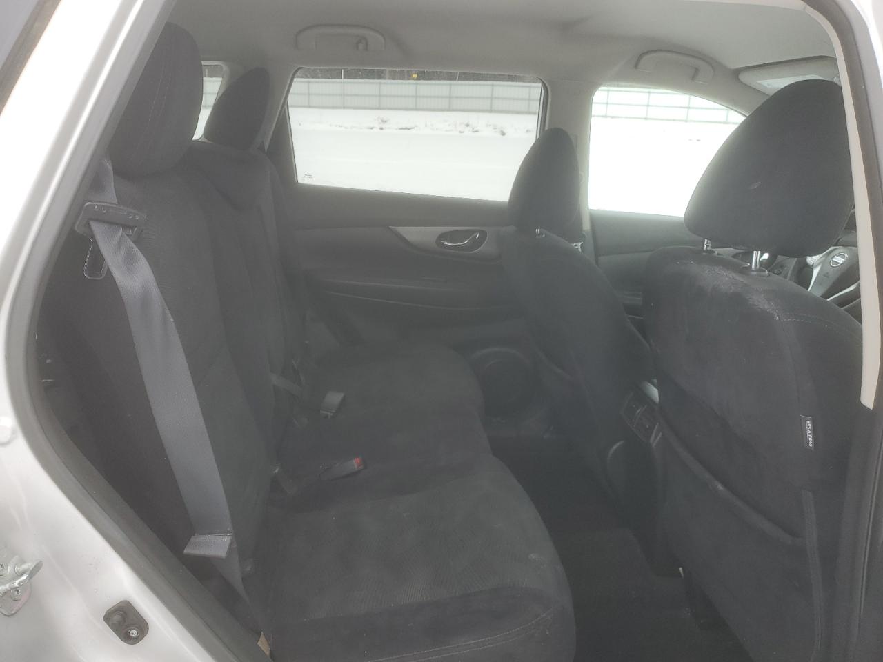 2015 Nissan Rogue - Image 11