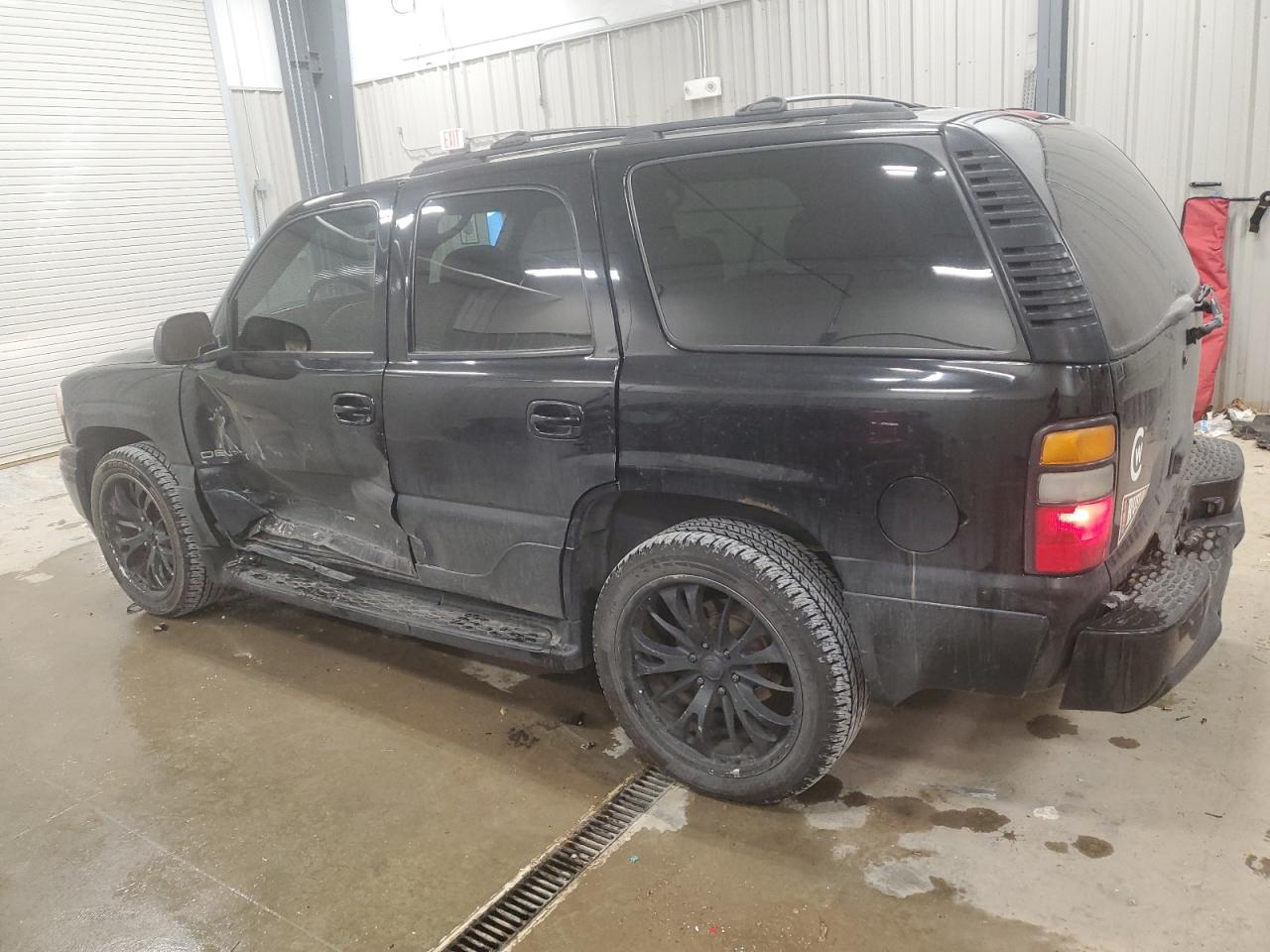 2005 GMC Yukon - Image 2