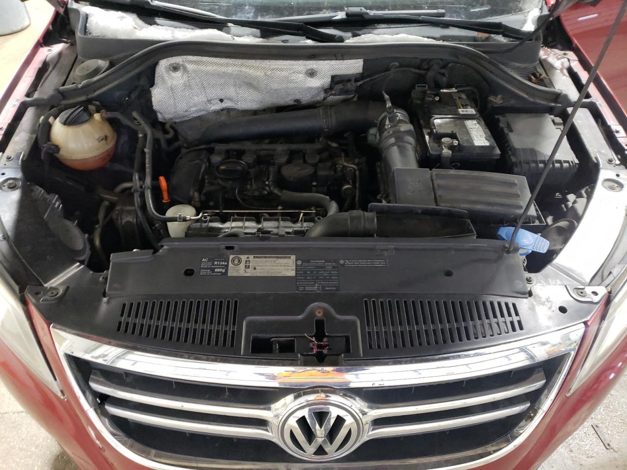 2009 Volkswagen Tiguan - Image 12