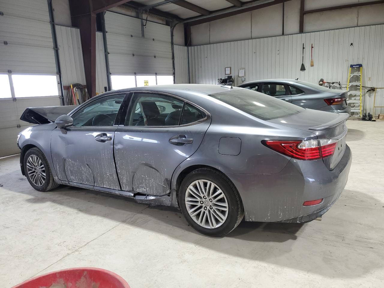 2013 Lexus ES - Image 2