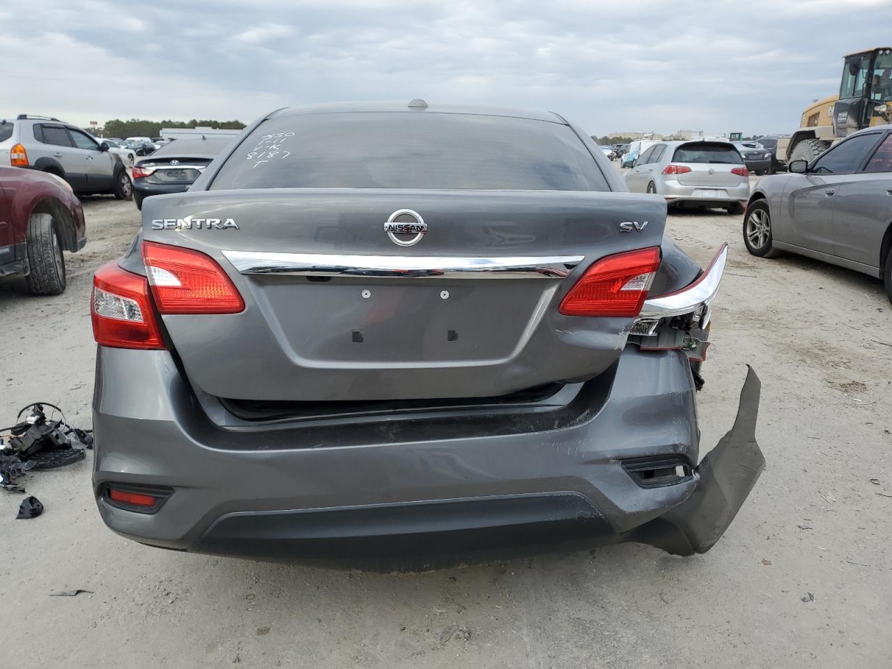 2019 Nissan Sentra - Image 6
