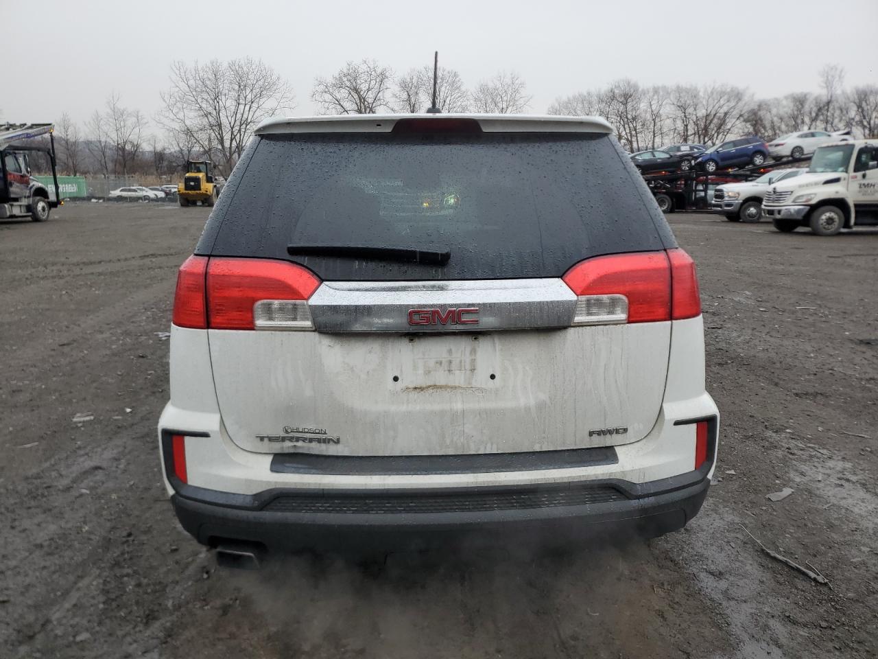 2016 GMC Terrain - Image 6