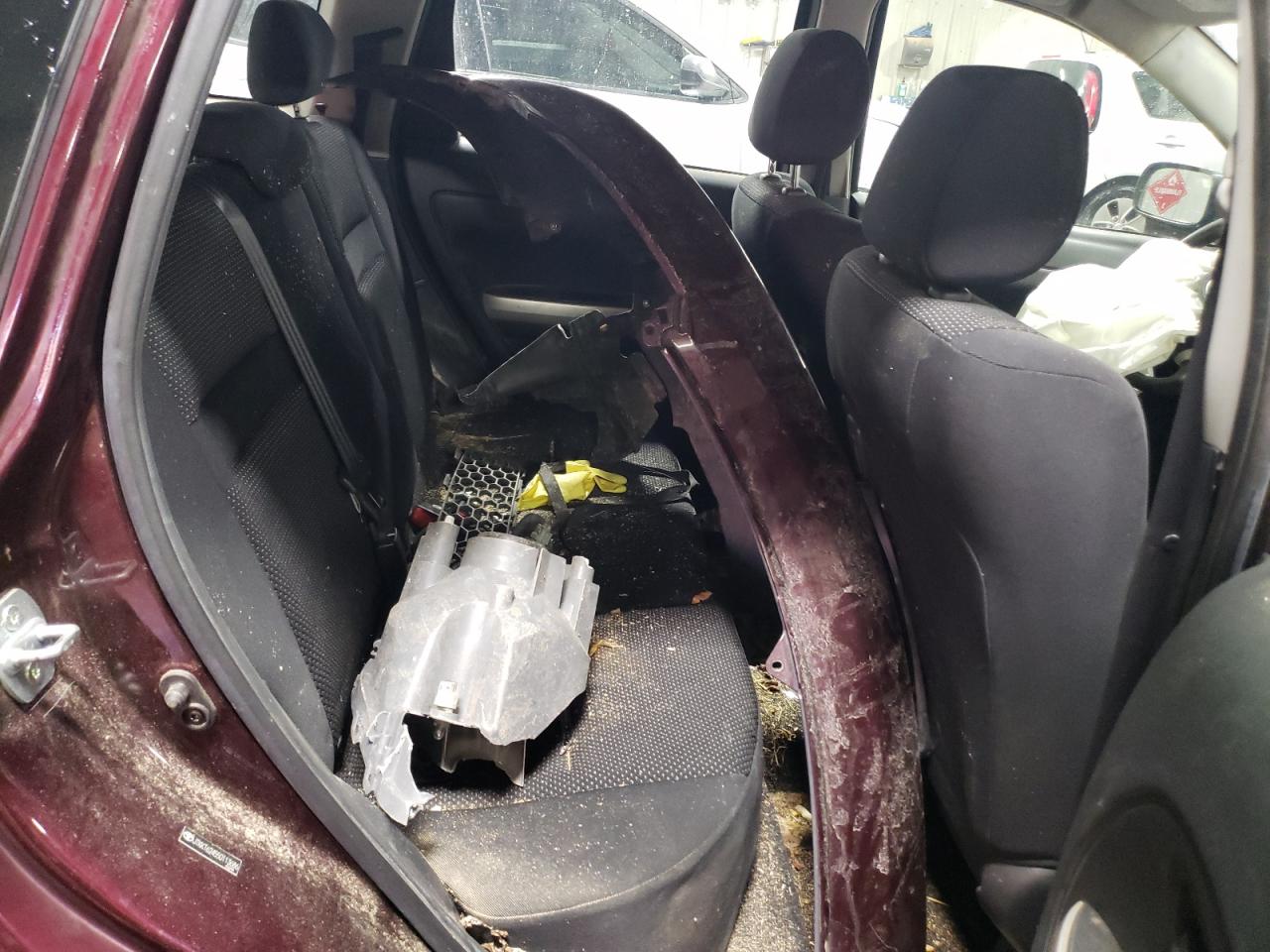 2005 Toyota xA - Image 10