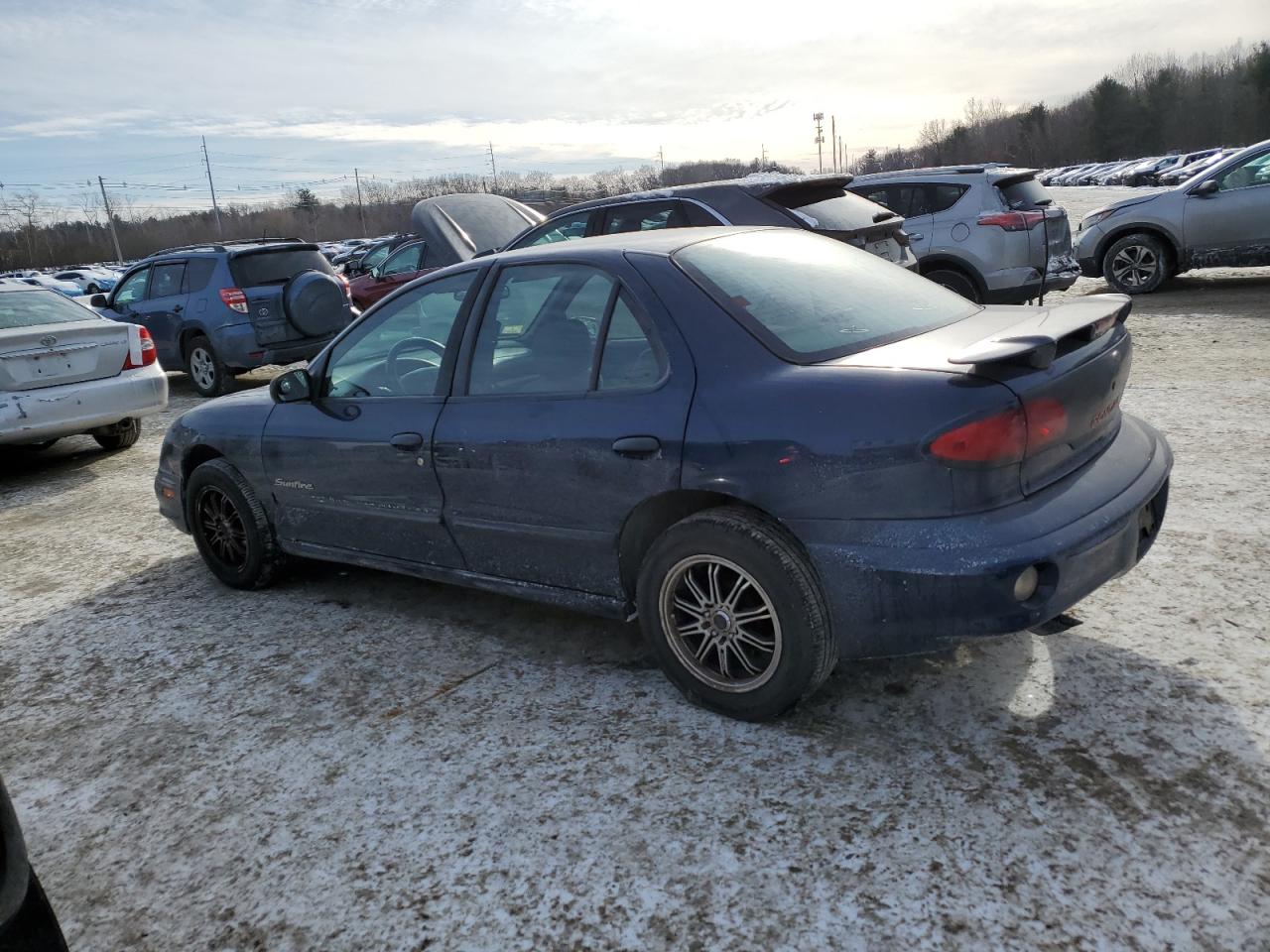 2002 Pontiac Sunfire - Image 2