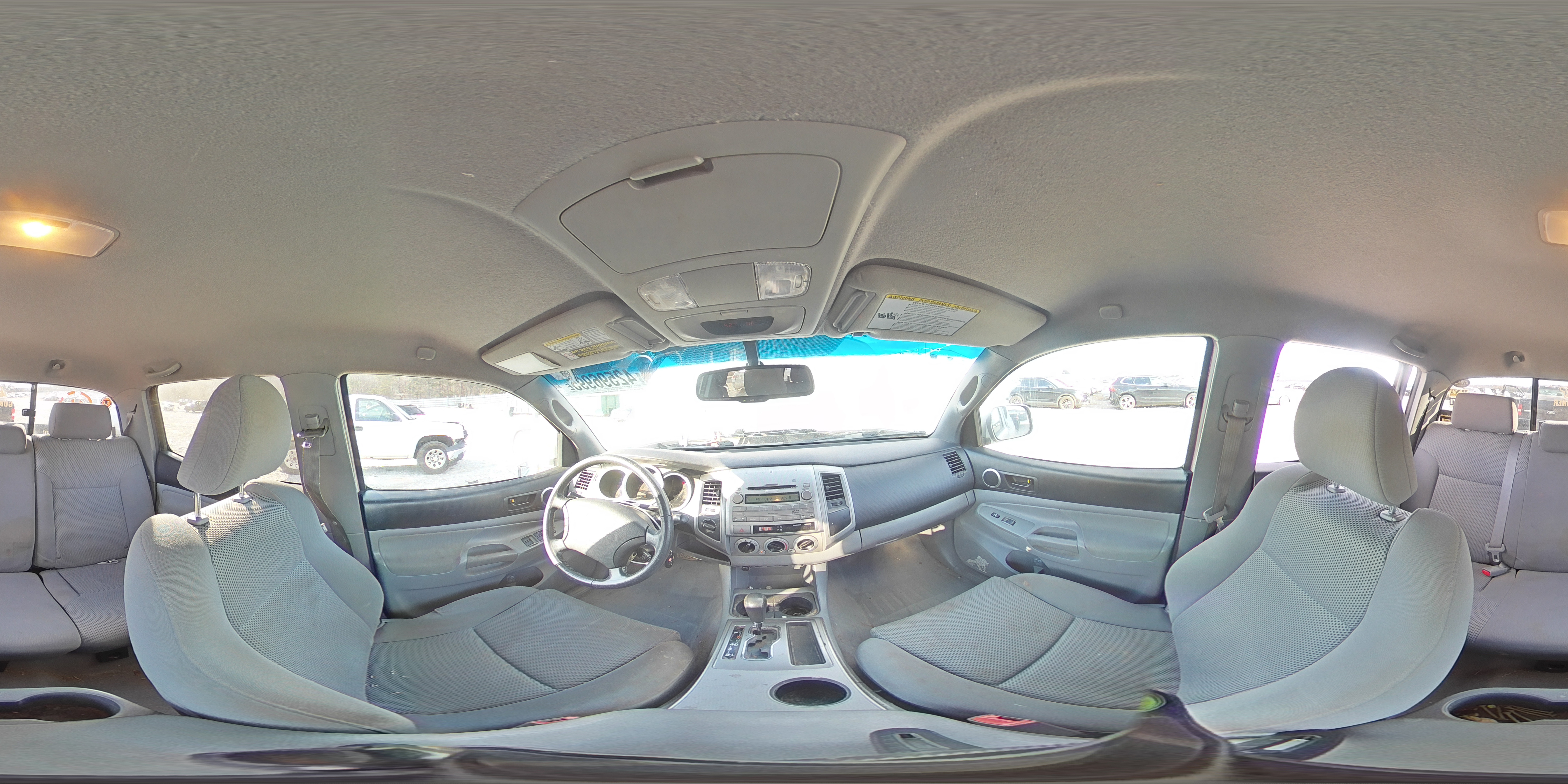 2010 Toyota Tacoma - Image 13