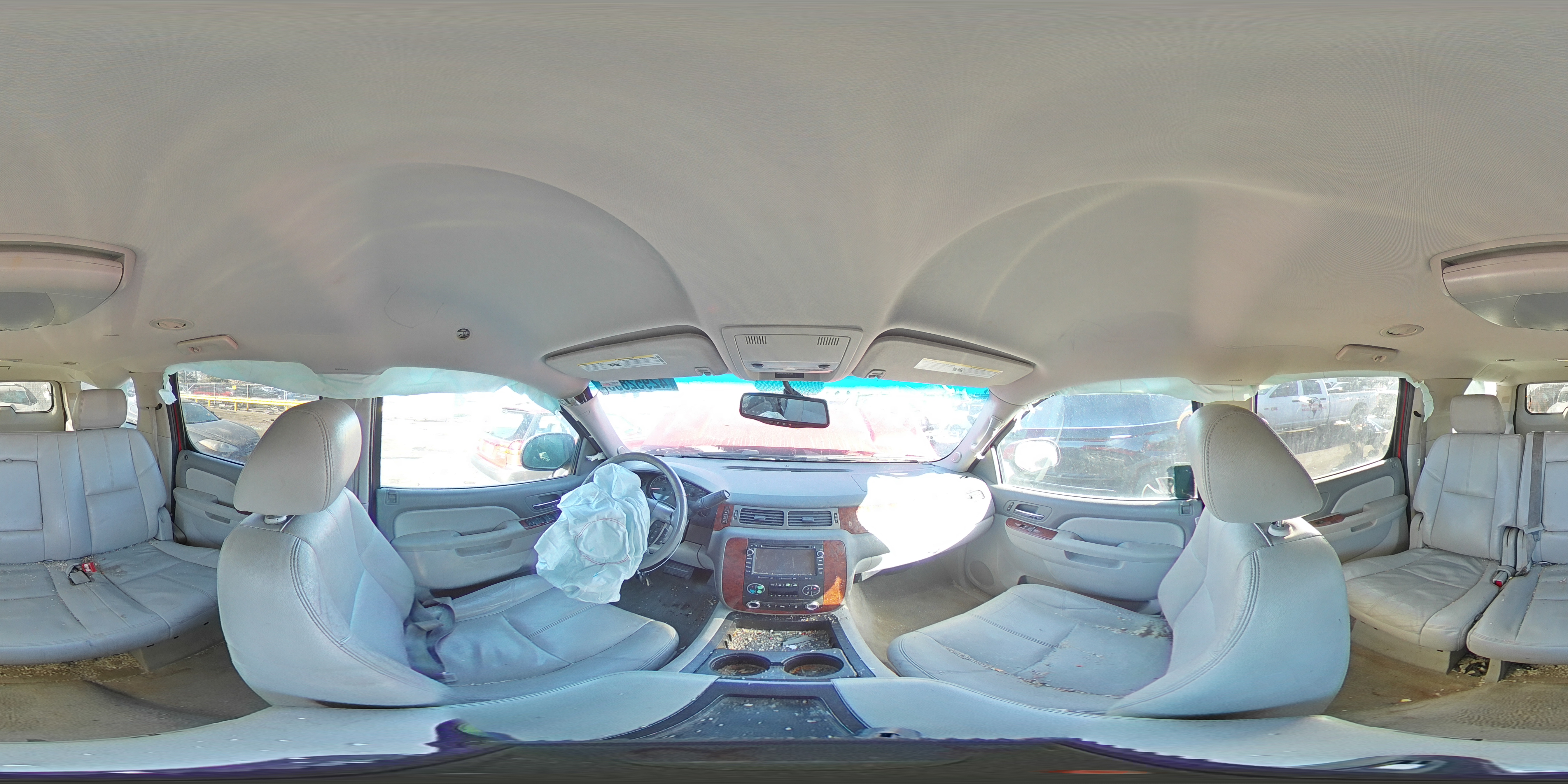2012 Chevrolet Suburban - Image 13