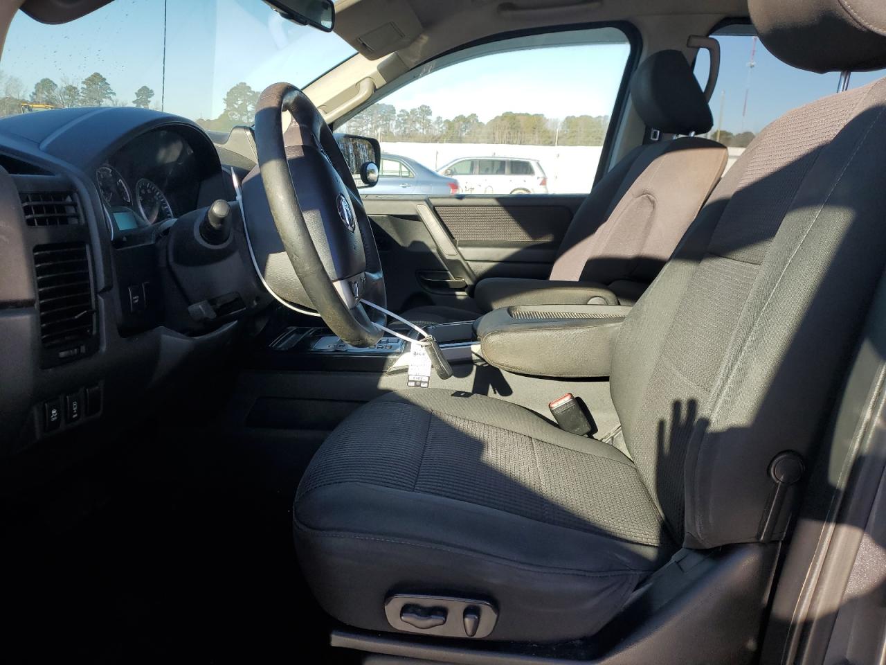 2013 Nissan Titan - Image 7
