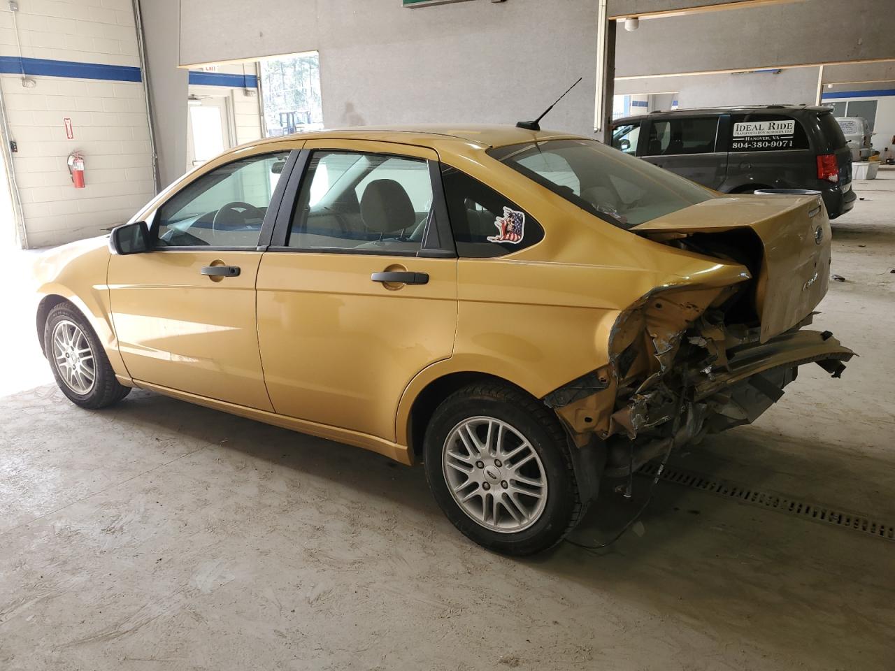 2009 Ford Focus - Image 2