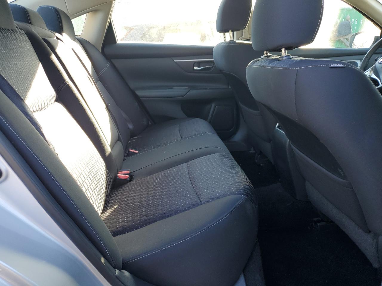 2016 Nissan Altima - Image 10