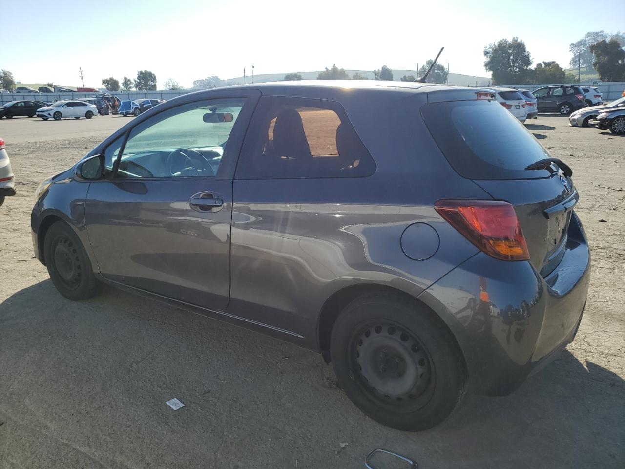 2015 Toyota Yaris - Image 2