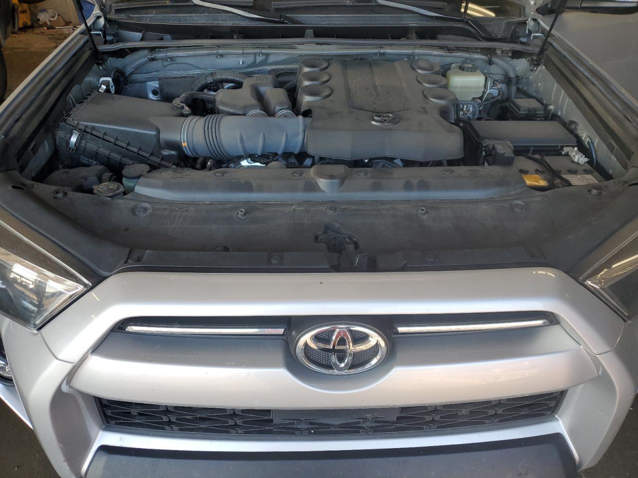 2022 Toyota 4Runner - Image 12