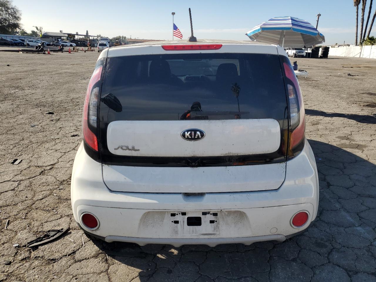 VIN KNDJP3A51K7646511 2019 KIA SOUL no.6