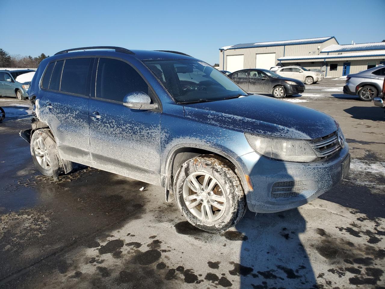 2017 Volkswagen Tiguan - Image 4