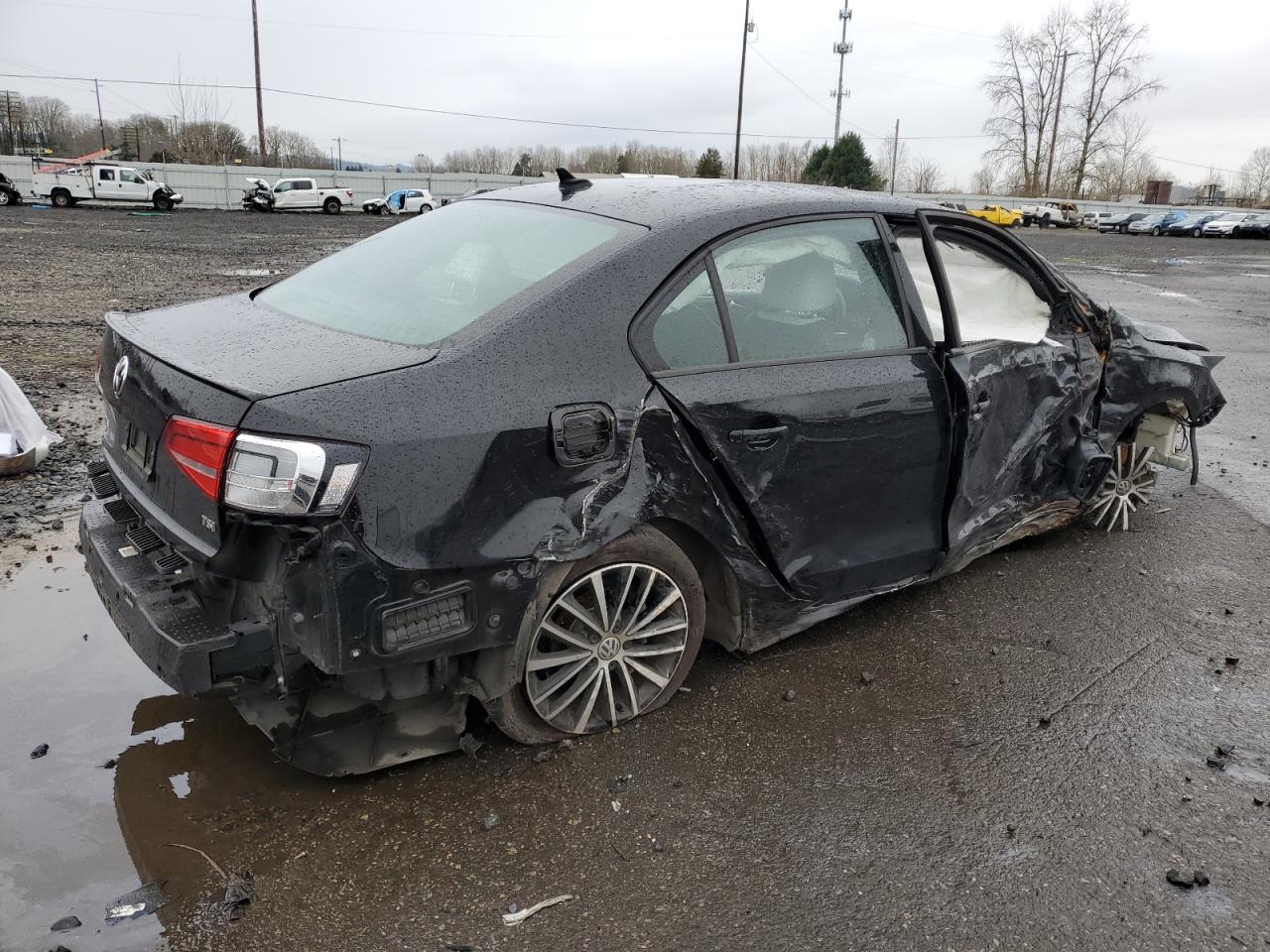 2015 Volkswagen Jetta - Image 3