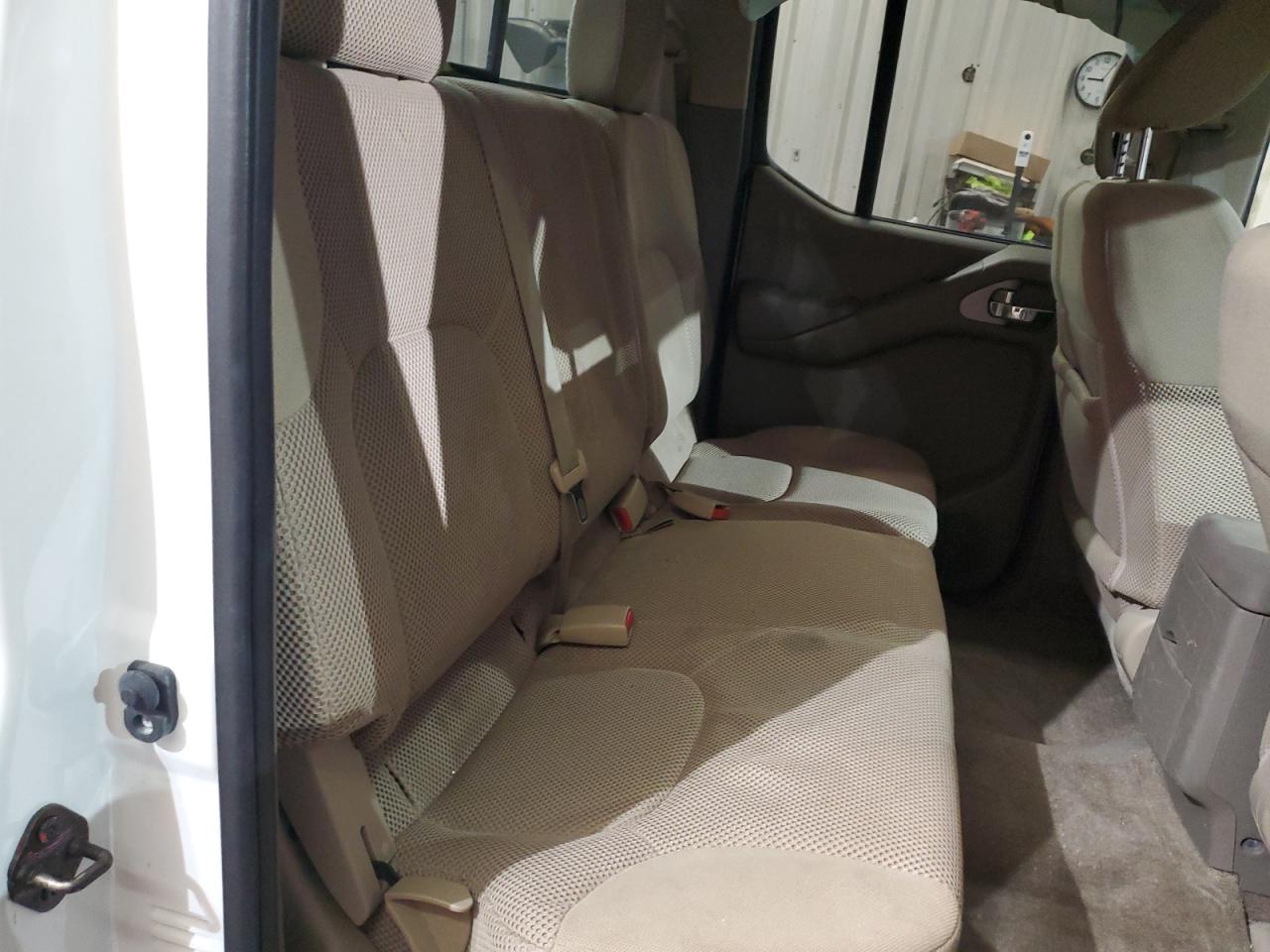 2015 Nissan Navara (Frontier) - Image 10