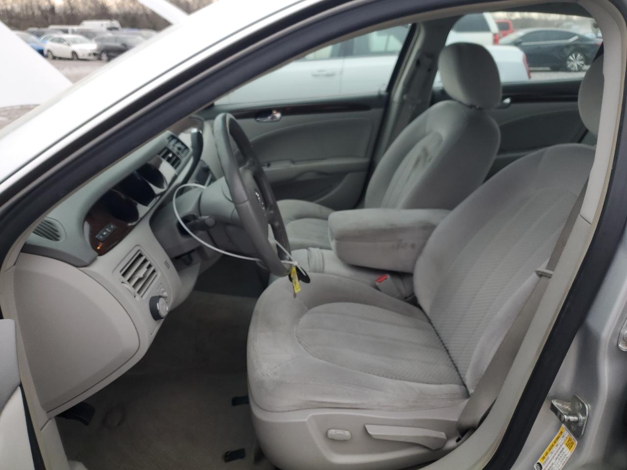 2011 Buick Lucerne - Image 7
