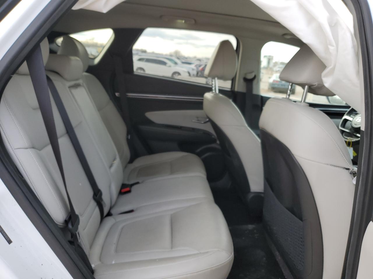2022 Hyundai Tucson - Image 11