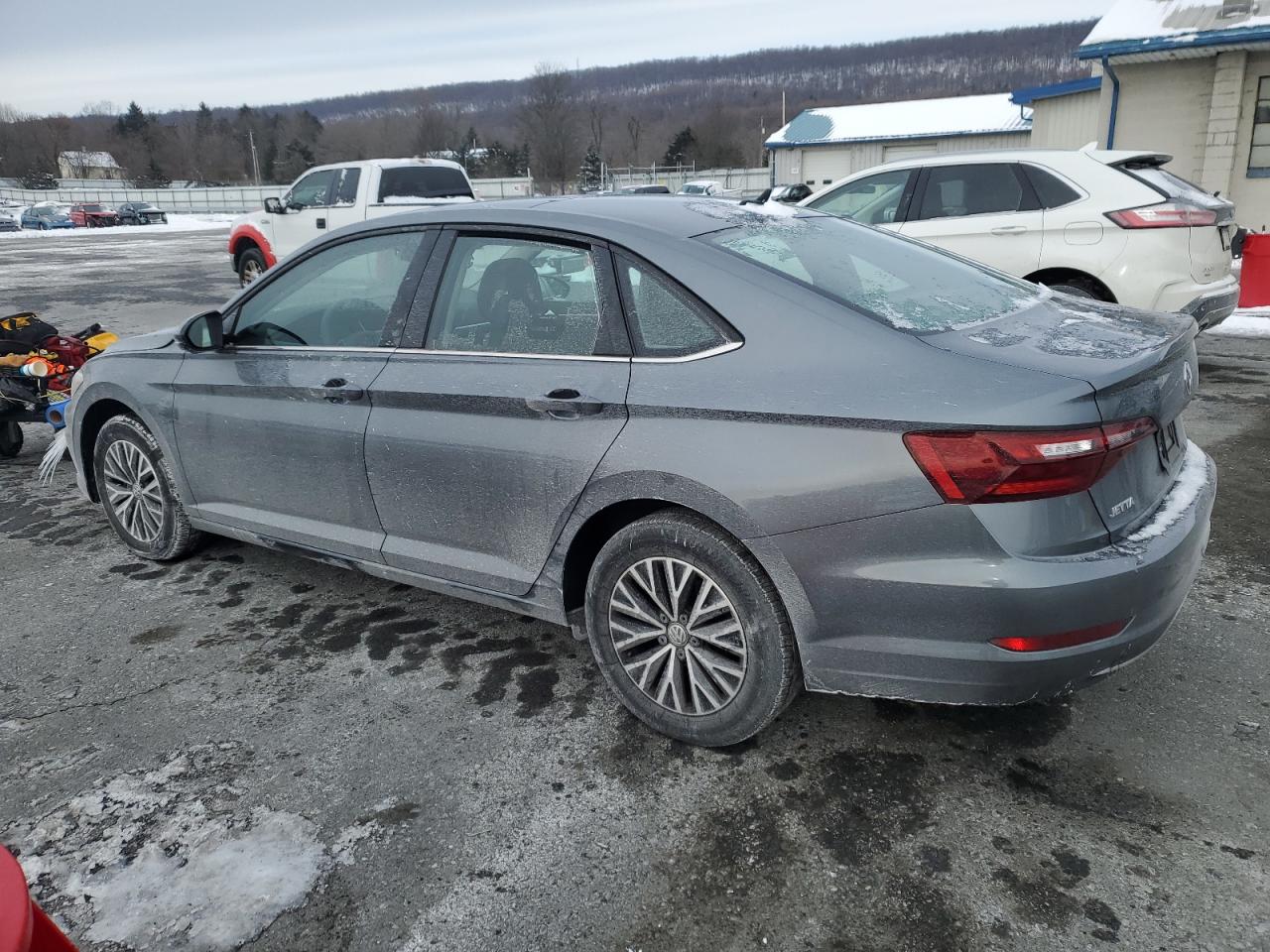 2021 Volkswagen Jetta - Image 2